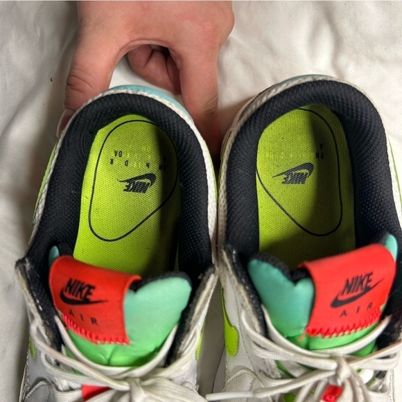 Size 9 Adorable Nike Air Max - Picture 9 of 9